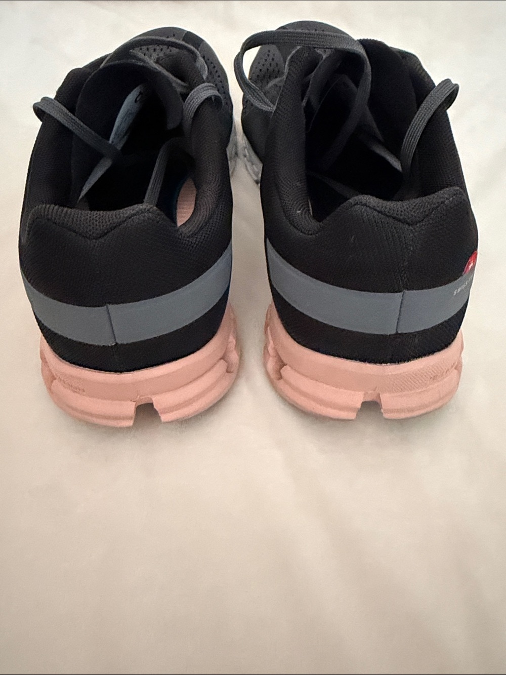 On Cloudflow Rock/Rose 10 Running Shoe - Picture 3 of 4
